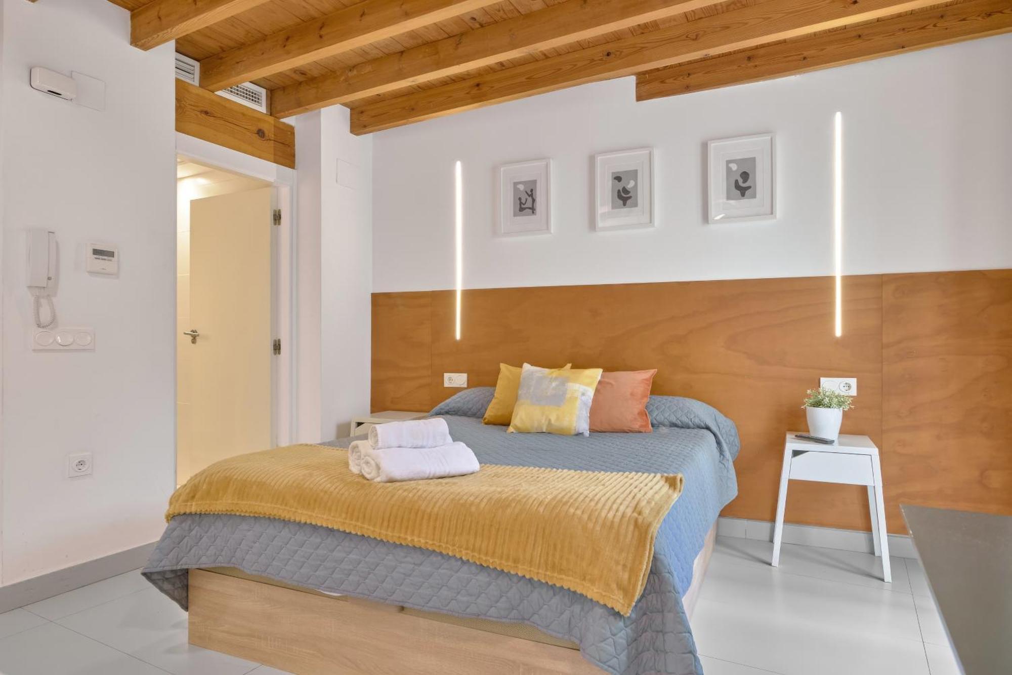 Apartamento De Diseno En La Plaza Del Carmen F1 Valencia Exterior photo